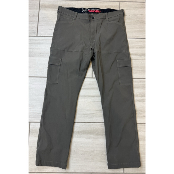 Wrangler ATG Pants Men's 40x32 Olive Stretch Hiking Workwear Outdoor Hunting - Picture 1 of 6